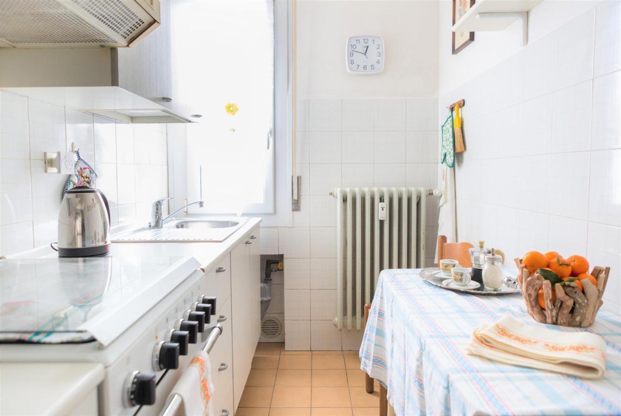 A Pochi Passi Dal Centro E Dall'Ospedale Di Parma Apartman Kültér fotó