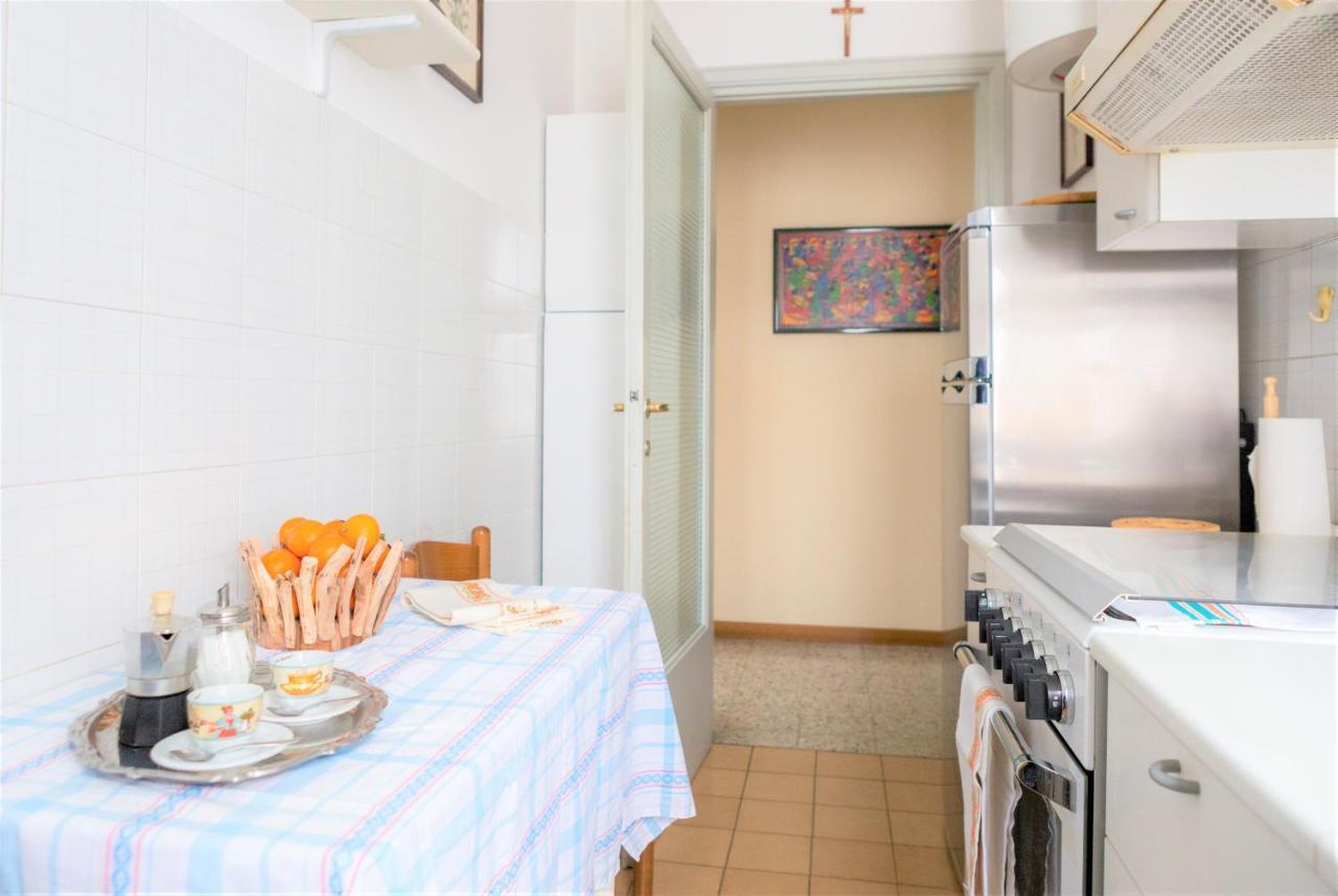 A Pochi Passi Dal Centro E Dall'Ospedale Di Parma Apartman Kültér fotó